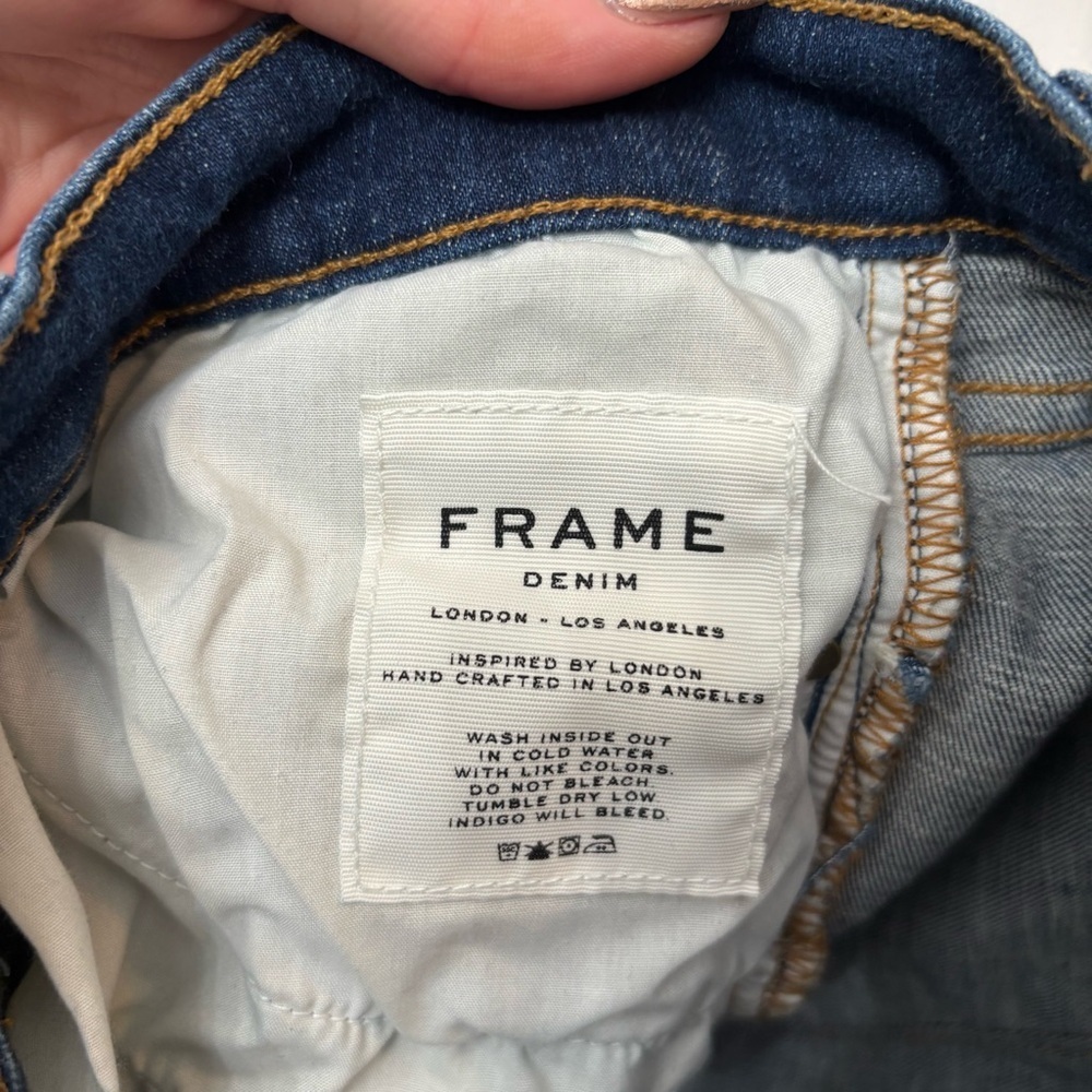 Dark Wash Skinny Crop Jeans | FRAME Size 29 - Picture 8 of 12